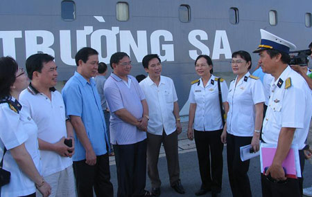 ຄະນະພະນັກງານແຂວງຕ່າງໆ ໄປຢ້ຽມຢາມ ເຈື່ອງຊາ